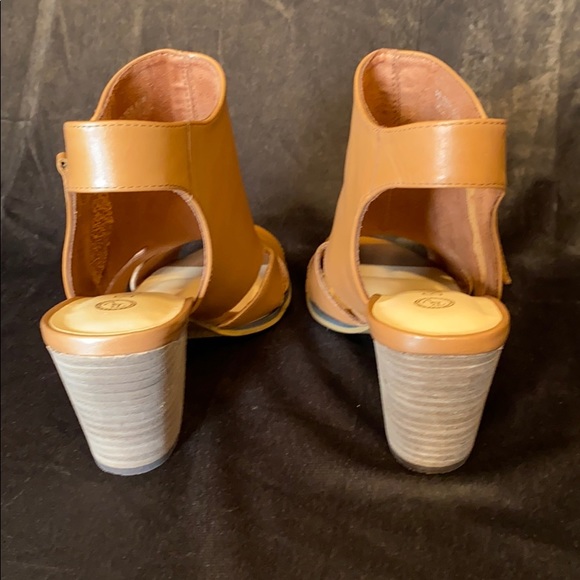 Peep toe high heel brown booties by Bella Vita! - Picture 3 of 5